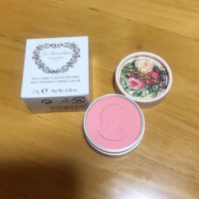 Les Merveilleuses LADUREE(レメルヴェイユーズラデュレ)の値下げしました‼️LADUREE ⭐️ ミニプレスト チークカラー 08 コスメ/美容のベースメイク/化粧品(チーク)の商品写真