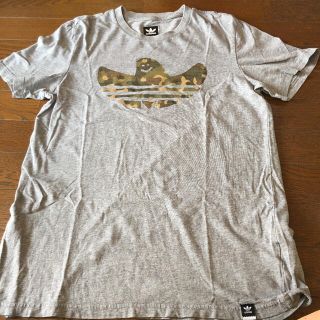 アディダス(adidas)のadidas Tシャツ(Tシャツ/カットソー(半袖/袖なし))