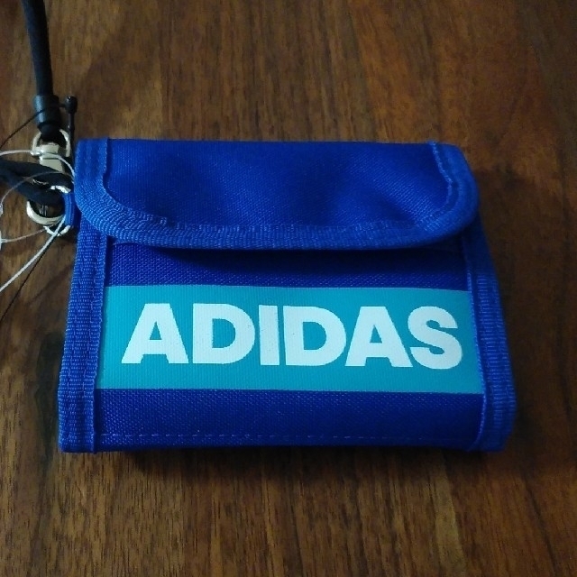 adidas(アディダス)のアディダス　財布 キッズ/ベビー/マタニティのこども用ファッション小物(財布)の商品写真