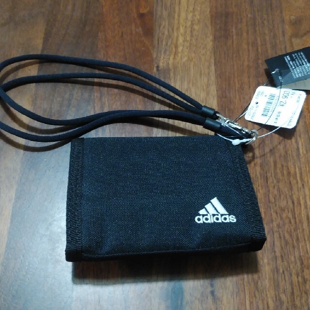 adidas(アディダス)のアディダス　財布 キッズ/ベビー/マタニティのこども用ファッション小物(財布)の商品写真