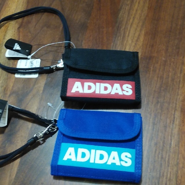 adidas(アディダス)のアディダス　財布 キッズ/ベビー/マタニティのこども用ファッション小物(財布)の商品写真