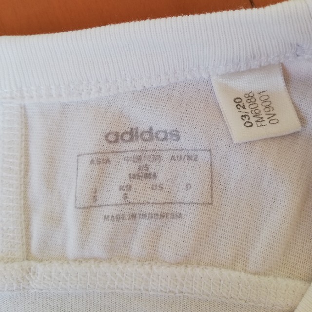 adidas(アディダス)の【美品】adidas　レディース　ジュニア　Sサイズ　Tシャツ　男女兼用 レディースのトップス(Tシャツ(半袖/袖なし))の商品写真