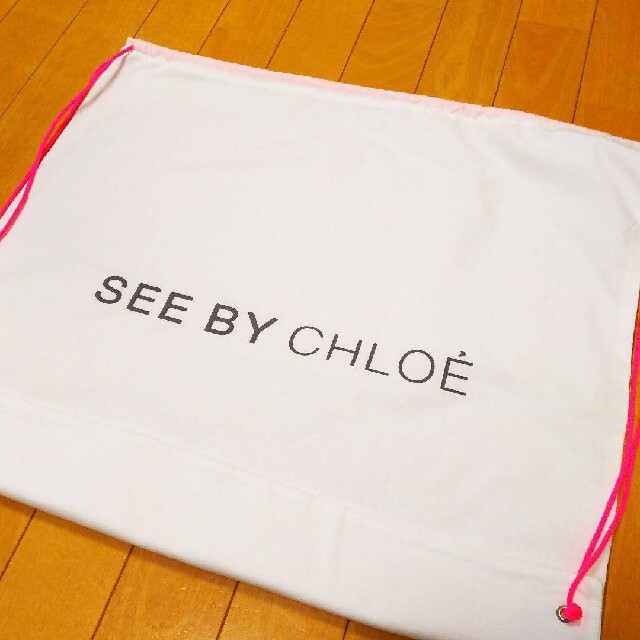 SEE BY CHLOE(シーバイクロエ)の「特大サイズ」 超美品 シーバイクロエ保存袋 53×54cm レディースのバッグ(ショップ袋)の商品写真