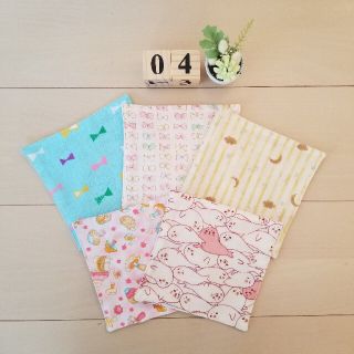 《4重ガーゼハンカチ》女の子向け④　5枚セット　入園・入学・ベビーに！！(外出用品)