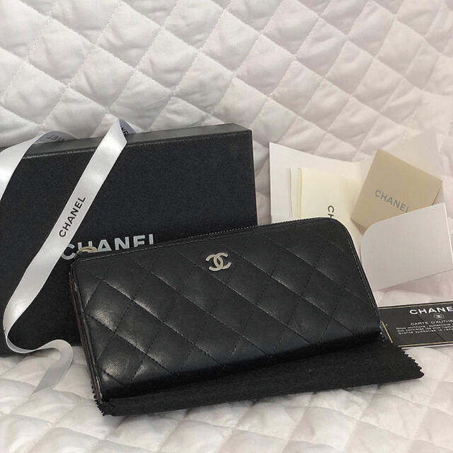 CHANEL(シャネル)のCHANEL ラムスキン長財布 レディースのファッション小物(財布)の商品写真