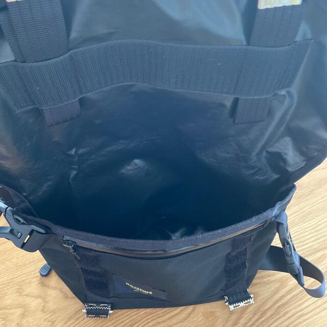 narifuri メッセンジャーバッグ　Sサイズ メンズのバッグ(メッセンジャーバッグ)の商品写真