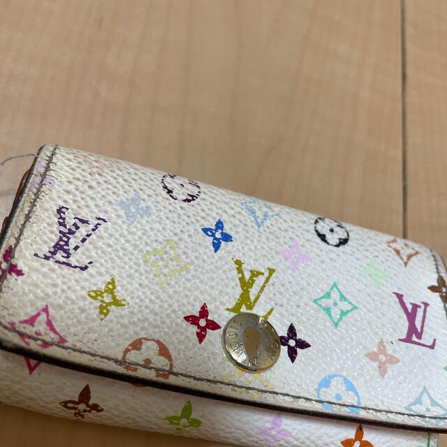 LOUIS VUITTON(ルイヴィトン)のルイヴィトンキーケース レディースのファッション小物(キーケース)の商品写真