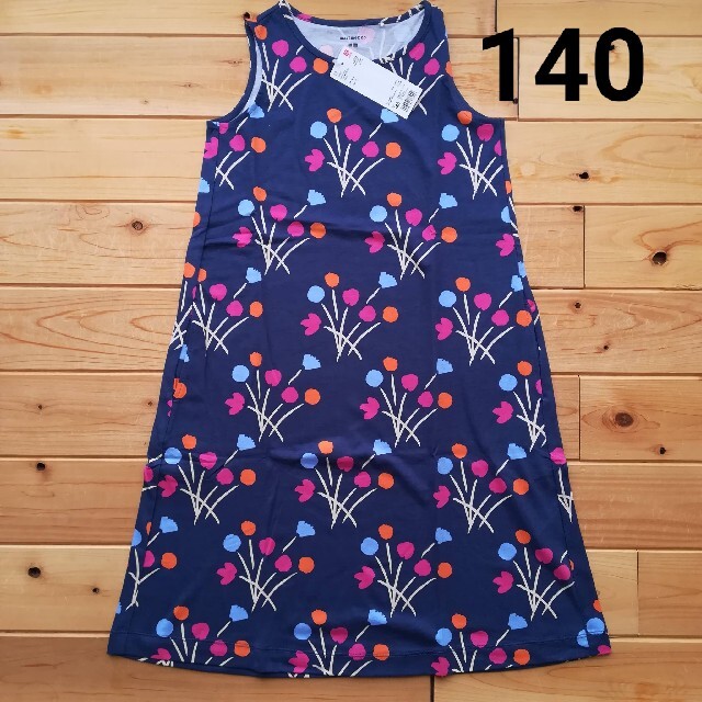 marimekko(マリメッコ)の140 marimekko　ユニクロ　日本未入荷　女の子　ワンピース キッズ/ベビー/マタニティのキッズ服女の子用(90cm~)(ワンピース)の商品写真