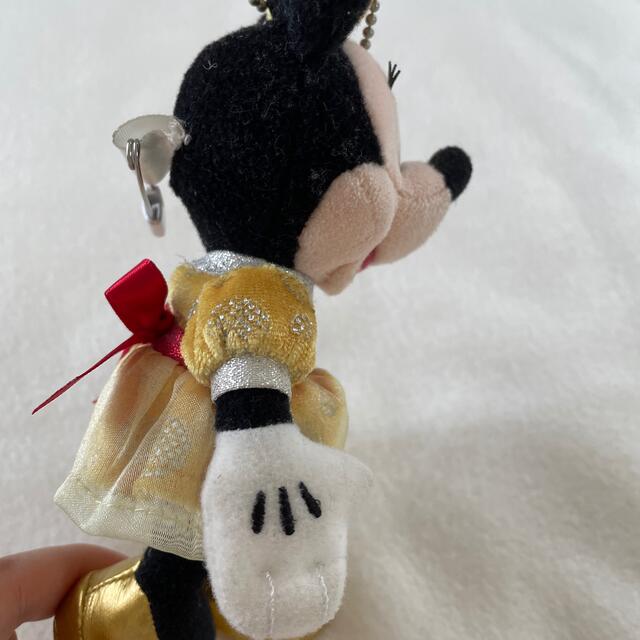 Disney(ディズニー)のディズニー　ミニー　ぬいぐるみキーホルダー エンタメ/ホビーのおもちゃ/ぬいぐるみ(キャラクターグッズ)の商品写真