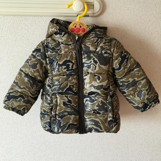 ZARA KIDS(ザラキッズ)のカモフラダウン キッズ/ベビー/マタニティのベビー服(~85cm)(ジャケット/コート)の商品写真