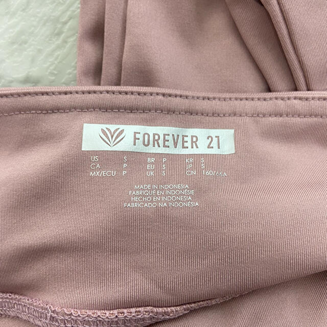 FOREVER 21(フォーエバートゥエンティーワン)のヨガウェア　パンツ　Forever21 スポーツ/アウトドアのトレーニング/エクササイズ(ヨガ)の商品写真