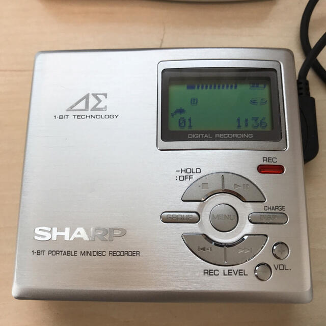 SHARP(シャープ)の【美品DE完動品】SHARP MD WALKMAN MD-DR7-S スマホ/家電/カメラのオーディオ機器(ポータブルプレーヤー)の商品写真