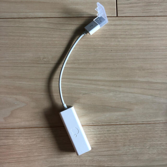 Apple(アップル)のApple 純正 USB Ethernet イーサネットアダプタ 有線LAN スマホ/家電/カメラのPC/タブレット(PC周辺機器)の商品写真