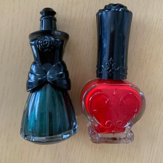 アナスイ(ANNA SUI)のANNA SUI ネイルカラー　レッド　グリーン(マニキュア)