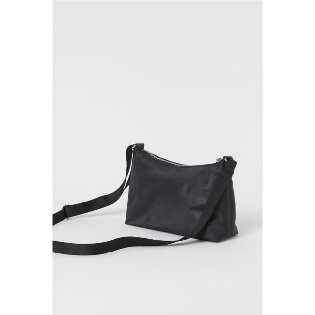 H&M(エイチアンドエム)のH&M [新品・未使用・タグ付き] ミニバッグ/ショルダーバッグ/バゲットバッグ レディースのバッグ(ショルダーバッグ)の商品写真