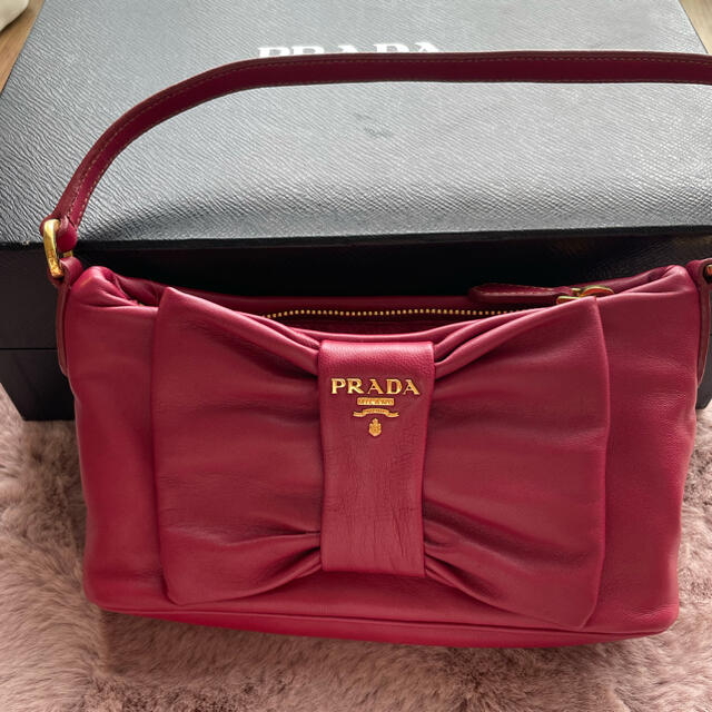 新品　PRADA リボンバック