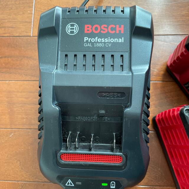 BOSCH 充電器バッテリースポーツ/アウトドア