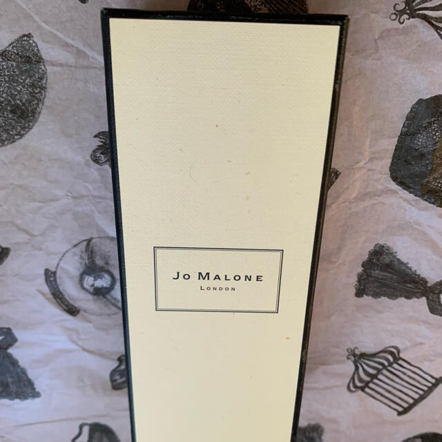 Jo Malone(ジョーマローン)のジョーマローン　ロンドン　ヴェルベットヘアミスト　美品 コスメ/美容のヘアケア/スタイリング(ヘアウォーター/ヘアミスト)の商品写真