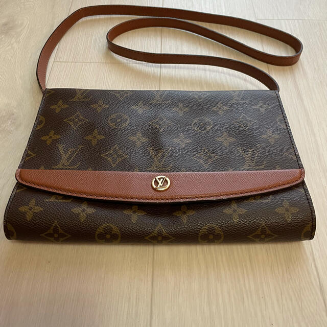 LOUIS VUITTON(ルイヴィトン)の【難あり】LV ショルダーバッグ レディースのバッグ(ショルダーバッグ)の商品写真