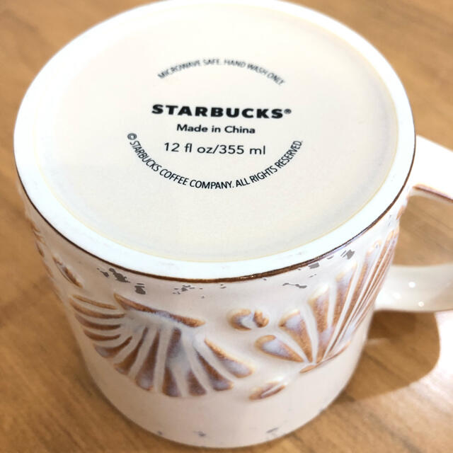 Starbucks Coffee(スターバックスコーヒー)の新品未使用　スタバ　シェルマグカップ インテリア/住まい/日用品のキッチン/食器(グラス/カップ)の商品写真