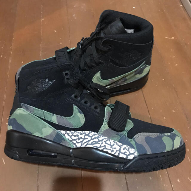 NIKE(ナイキ)のNIKE AIR JORDAN LEGACY 312 27.5cm メンズの靴/シューズ(スニーカー)の商品写真