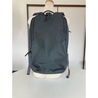 サザビー(SAZABY)のサザビー　プラスライン　THREE-LAYERDAYPACK  超美品(リュック/バックパック)