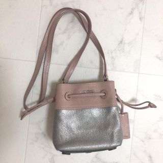 ミュウミュウ(miumiu)のMIUMIU ショルダーバッグ(ショルダーバッグ)