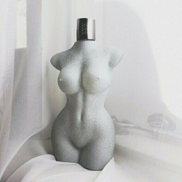 Kylie Cosmetics(カイリーコスメティックス)のKKW FRAGRANCE KKW BODY III 香水 キムカーダシアン コスメ/美容の香水(ユニセックス)の商品写真