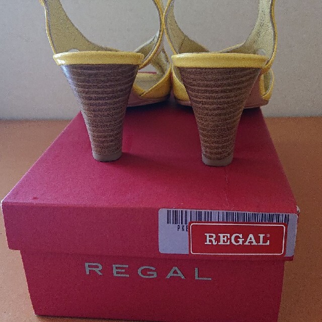 REGAL(リーガル)のリーガルREGAL黄色サンダル レディースの靴/シューズ(サンダル)の商品写真