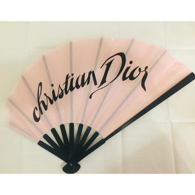 Christian Dior(クリスチャンディオール)の新品未開封♡クリスチャンディオール  扇子♡ レディースのファッション小物(その他)の商品写真