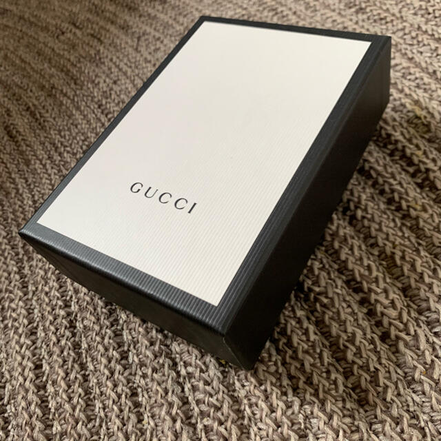 GUCCI 二つ折り財布 空箱 レディースのバッグ(ショップ袋)の商品写真