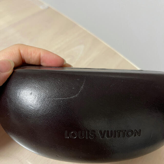 LOUIS VUITTON(ルイヴィトン)の【人気商品】ルイヴィトン　サングラス　レッド レディースのファッション小物(サングラス/メガネ)の商品写真