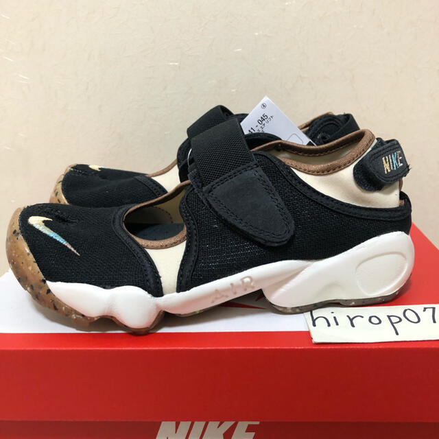 NIKE(ナイキ)のナイキ エア リフト NIKE WMNS AIR RIFT 23.0cm レディースの靴/シューズ(サンダル)の商品写真