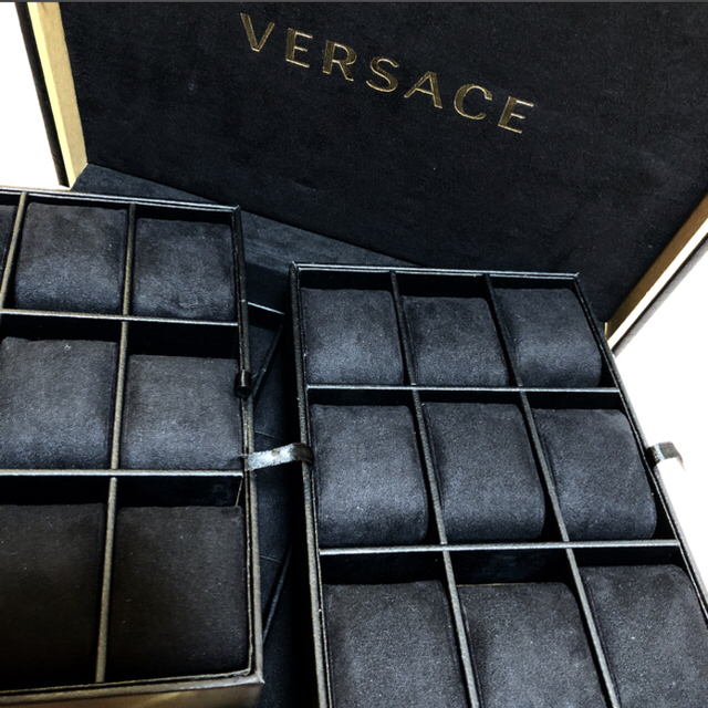 VERSACE(ヴェルサーチ)のヴェルサーチ　時計収納ケース インテリア/住まい/日用品の収納家具(ケース/ボックス)の商品写真