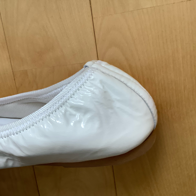 repetto(レペット)のクルントウキョウ kuruntokyo エナメルバレエシューズ 26センチ レディースの靴/シューズ(バレエシューズ)の商品写真