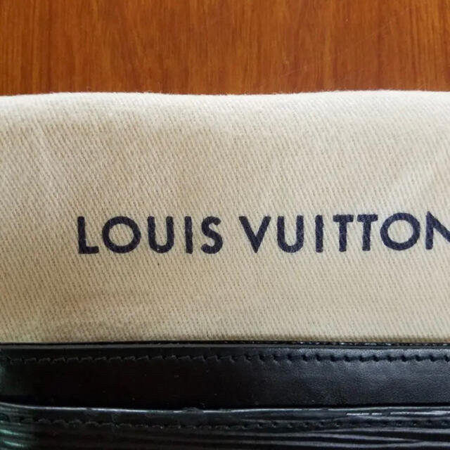 LOUIS VUITTON(ルイヴィトン)のLOUIS VUITTON ルイヴィトン　エピ　パスケース　カードケース メンズのファッション小物(名刺入れ/定期入れ)の商品写真