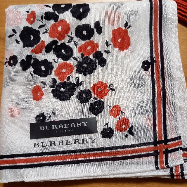 BURBERRY(バーバリー)のBURBERRY　バーバリー　三枚セット レディースのファッション小物(ハンカチ)の商品写真