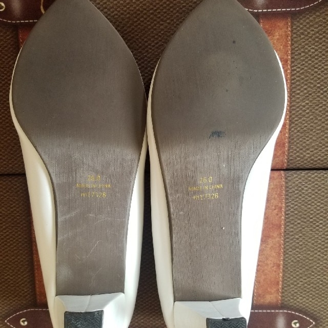 大きいサイズ　パンプス　サンダル　白パンプス レディースの靴/シューズ(ハイヒール/パンプス)の商品写真