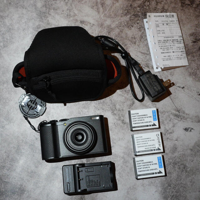 富士フイルム(フジフイルム)の富士フイルム　FUJIFILM XF10 スマホ/家電/カメラのカメラ(コンパクトデジタルカメラ)の商品写真
