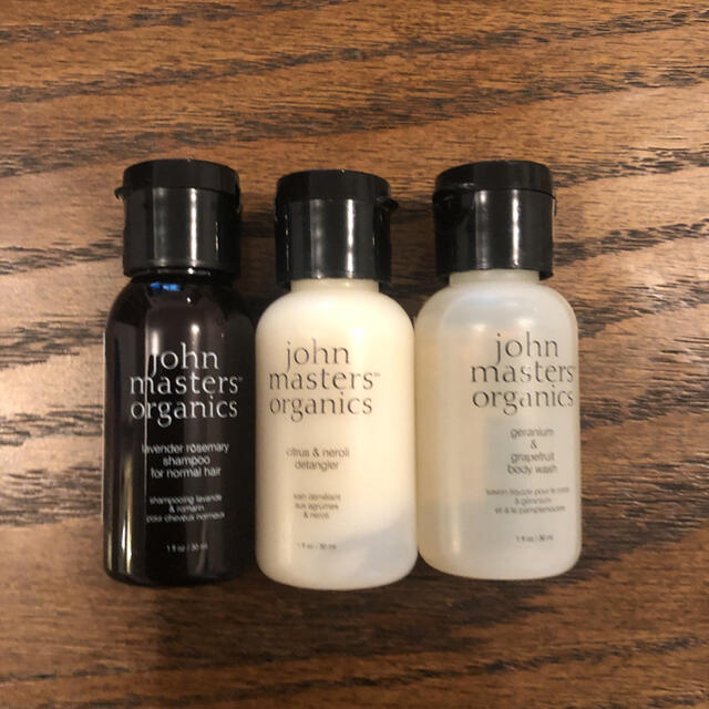 John Masters Organics(ジョンマスターオーガニック)のジョンマスターオーガニック トライアル　トラベル コスメ/美容のキット/セット(サンプル/トライアルキット)の商品写真