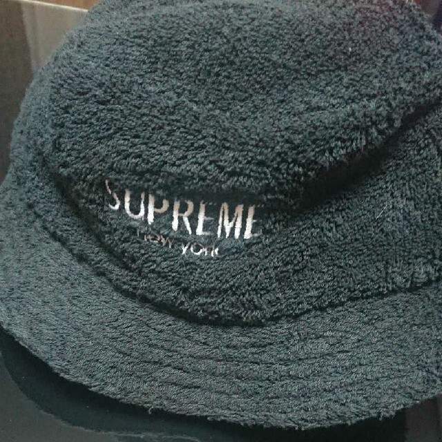 Supreme(シュプリーム)の【専用 タイズ様】Supreme Terry Crusher Black メンズの帽子(ハット)の商品写真