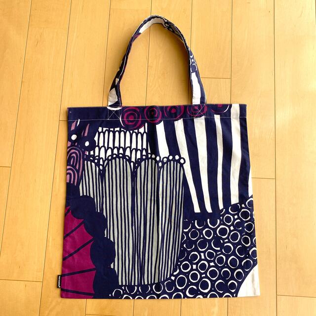 marimekko(マリメッコ)のmarimekko ファブリックバッグ シールトラプータルハ エコバッグ レディースのバッグ(エコバッグ)の商品写真