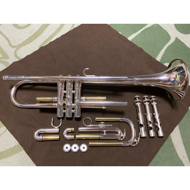 ヤマハ(ヤマハ)のヤマハトランペットYTR-2320ES 楽器の管楽器(トランペット)の商品写真