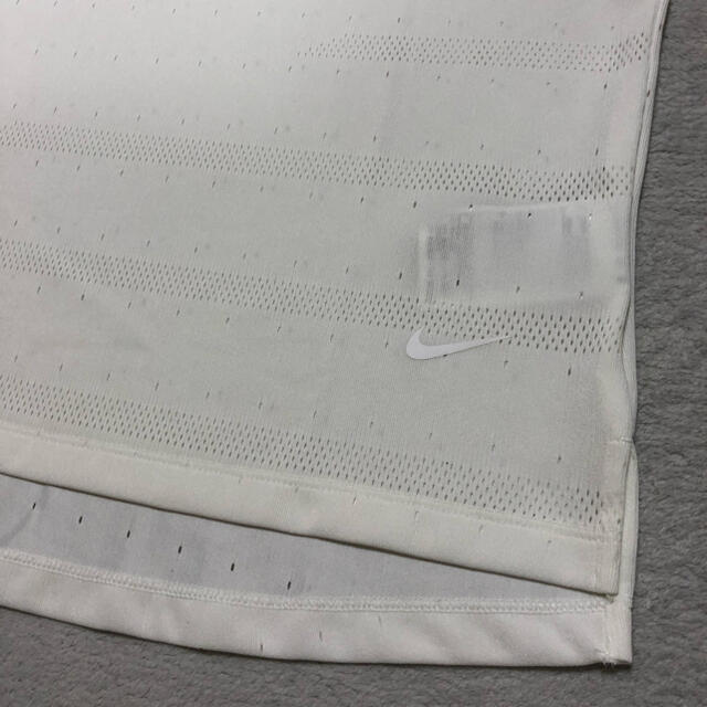 NIKE(ナイキ)のXL ナイキゴルフポロシャツ　半袖　半袖ポロシャツ　夏用ゴルフウェア　白 スポーツ/アウトドアのゴルフ(ウエア)の商品写真