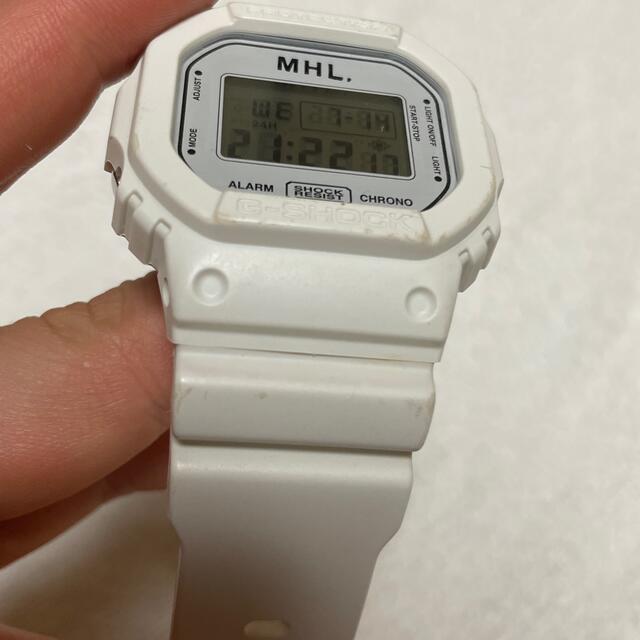 MARGARET HOWELL(マーガレットハウエル)の【値下】MHL CASIO G-SHOCK 腕時計 ホワイト DW-5600VT メンズの時計(腕時計(デジタル))の商品写真