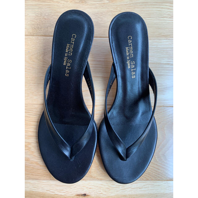 Spick & Span(スピックアンドスパン)のCarmen Salas トングヒールサンダル 37 ブラック レディースの靴/シューズ(サンダル)の商品写真