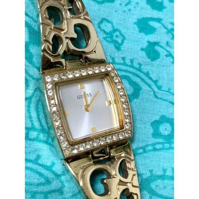 GUESS(ゲス)の電池有り★ GUESS レディース腕時計 エレガント　ゴールド レディースのファッション小物(腕時計)の商品写真
