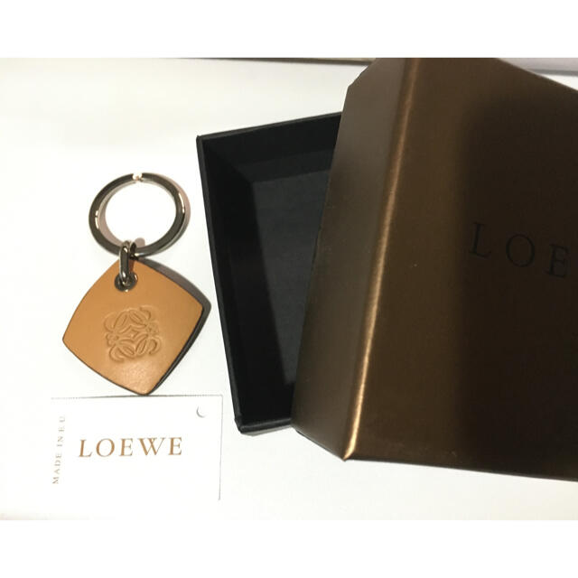 LOEWE(ロエベ)の【新品•未使用】LOEWE キーリング メンズのファッション小物(キーホルダー)の商品写真