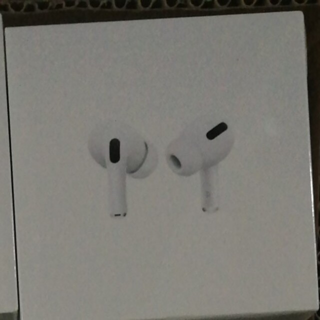 AirPods Pro 3台
