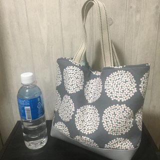 フラワー(flower)のhandmadeサークルフラワー　グレー　トートバック(バッグ)